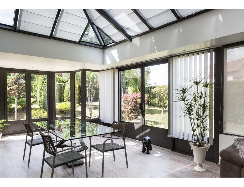 Store californien à bandes verticales :  la solution anti-chaleur par REFLEXSOL